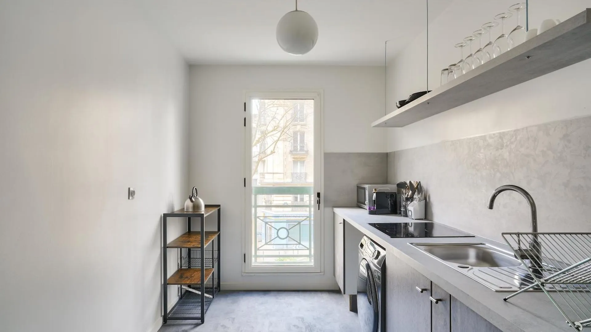 New & Cozy T2 With Balcony - 18 Montmartre Apartment Paris